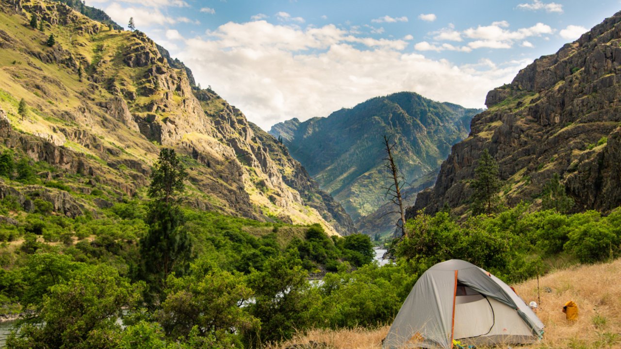Tent set up along the Snake Eiver in Idaho