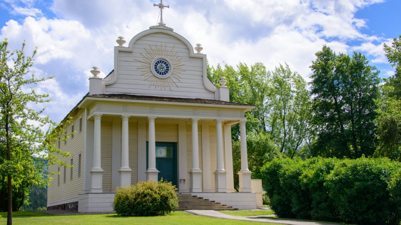 Cataldo mission sightseeing tour in Idaho.