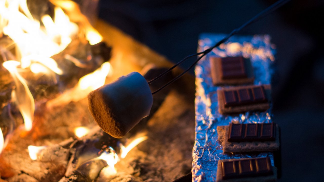 campfire smores